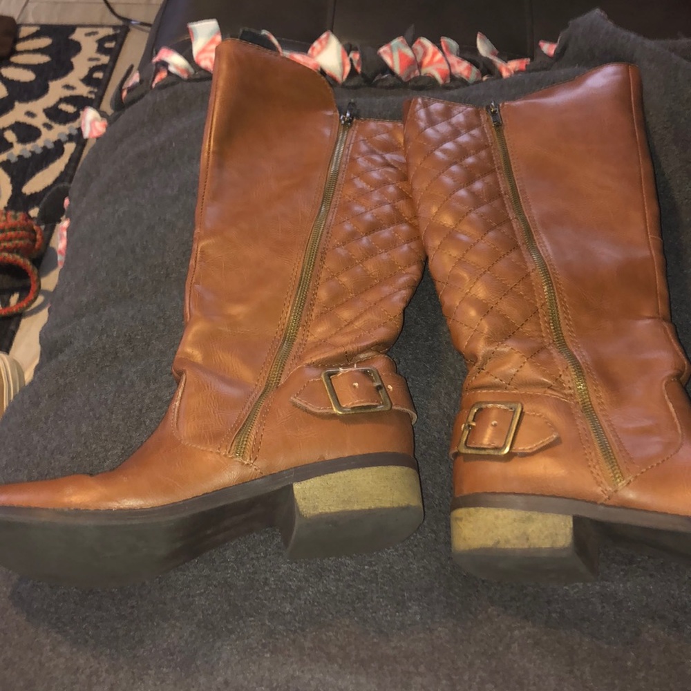 Tall tan zipper boots